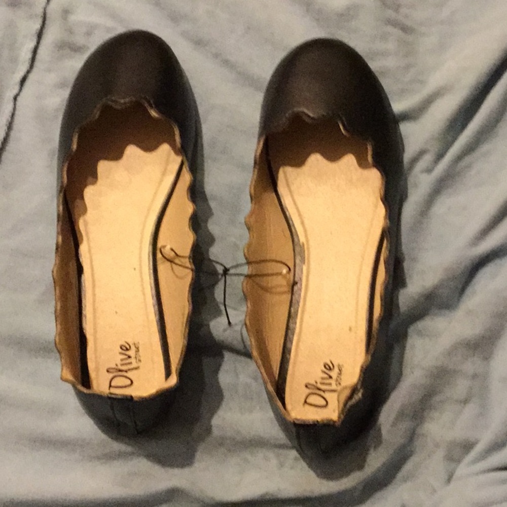 Brand new black flats